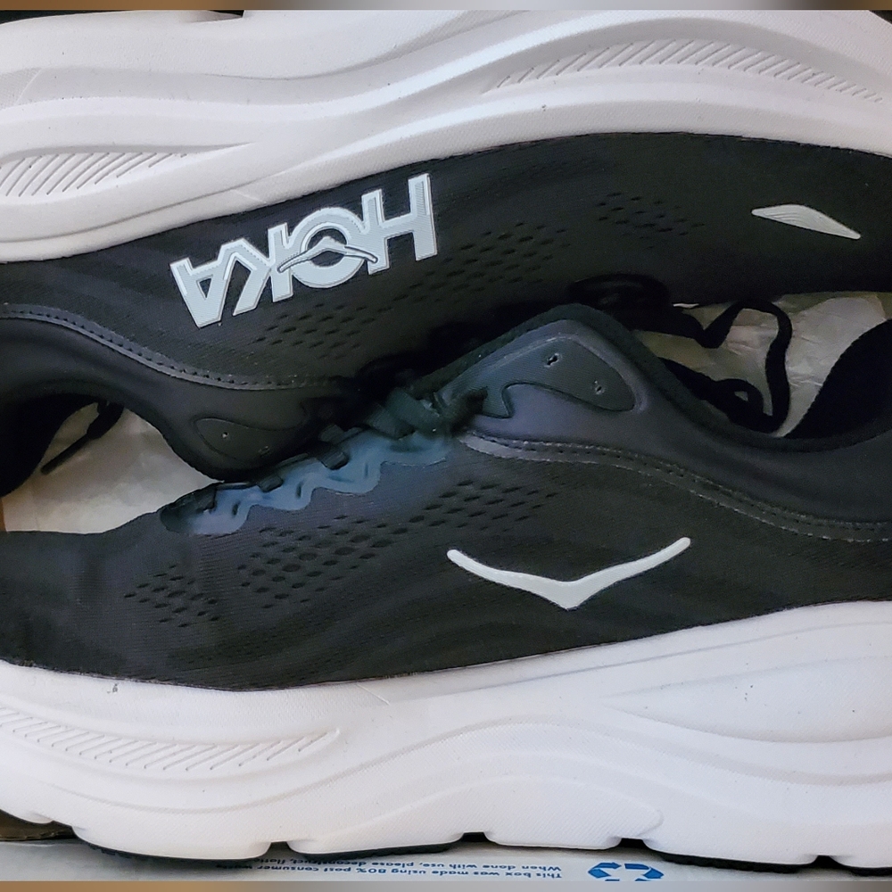 New HOKA Men's Everyday Running Sneakers Black & White BONDI 9 Size 10.5 NWT NIB - Picture 10 of 13